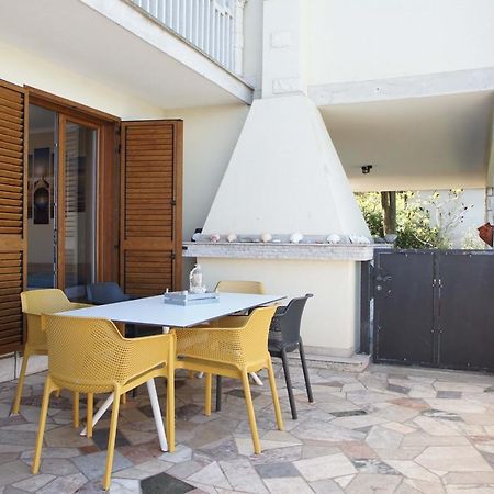 Apartmaji Pri Bosi Nogi Izola Exterior photo